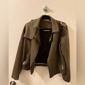CUTE olive faux leather Tahari jacket